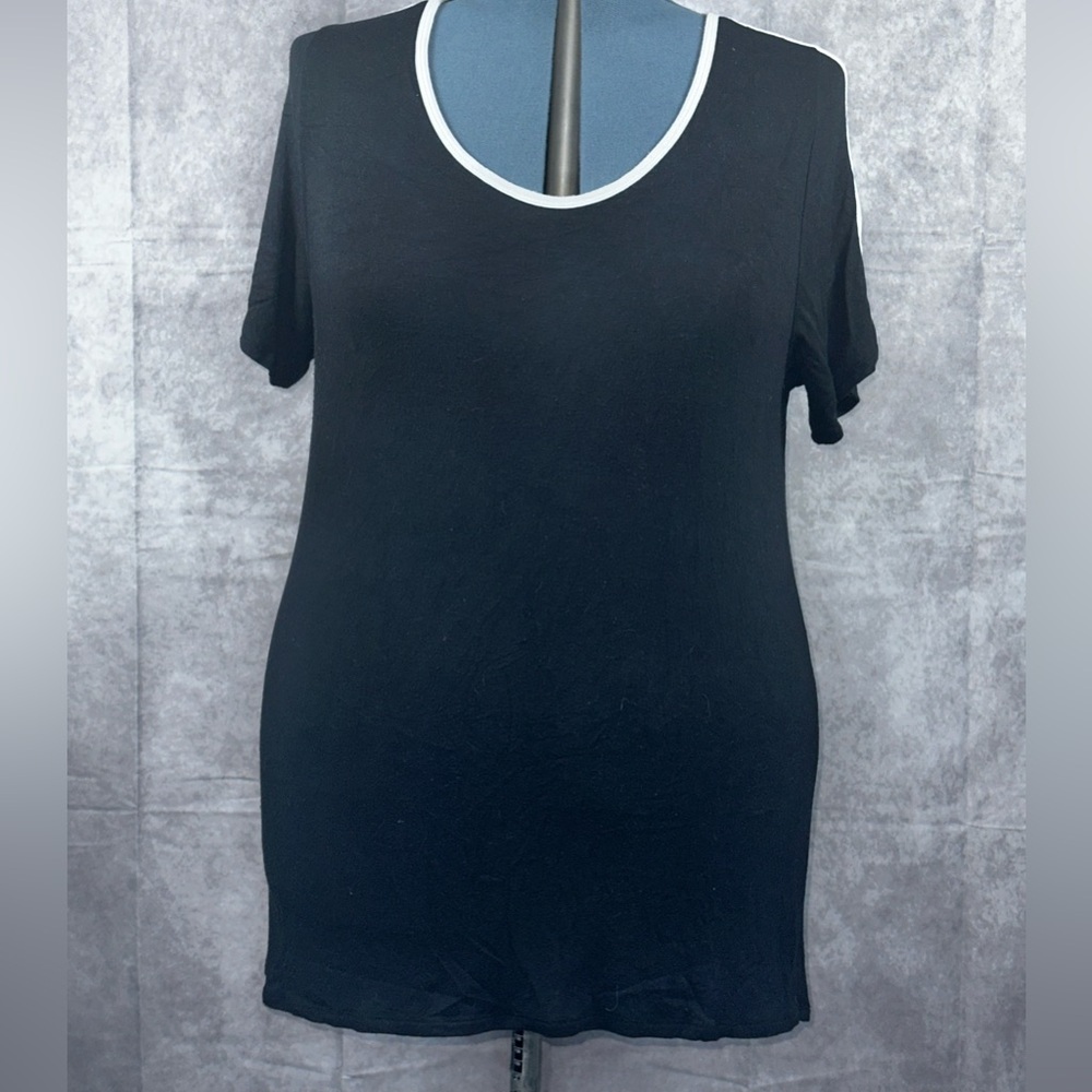 LuLaRoe 2X Classic Tee